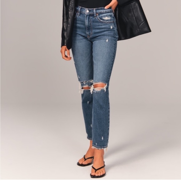 Abercrombie & Fitch Denim - Abercrombie High Rise Mom Jeans Size 27 Short